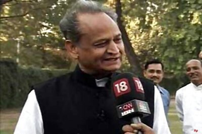 Samajwadi Party demands probe into tenders awarded during Gehlot regime