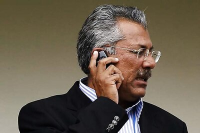 Abbas swears in Palestinian unity government