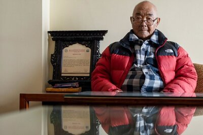 ‘Crowded, Dirty’: Only Surviving Member of Team That First Conquered Mount Everest on State of Peak