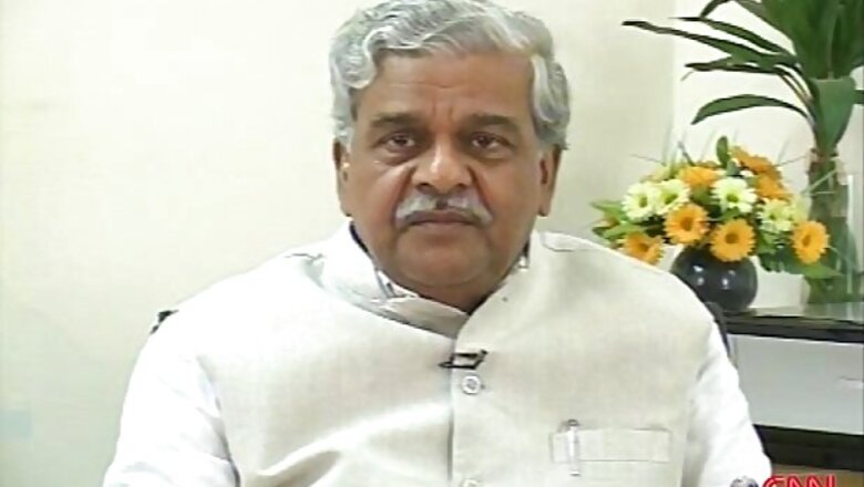 Cong attacks UP govt for 'breakdown' in law and order