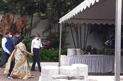 Shashikala Jolle: Lone Woman Min in K’taka Cabinet Given ‘Zero Traffic’ from Airport to Raj Bhawan for Oath-taking