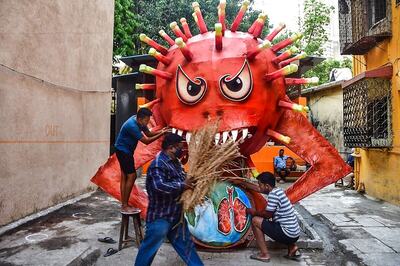 Holi Revellers Violate Covid-19 Norms in Mumbai Suburb Despite Surging Infections