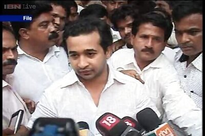 Congress, BJP slam Nitesh Rane's anti-Gujarati rant