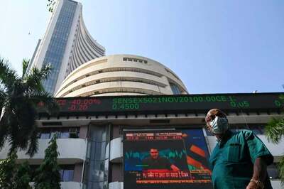 Sensex Gains 529pts, Ends Near 66,600; Nifty Sails Past 19,700; SBI Climbs 3%