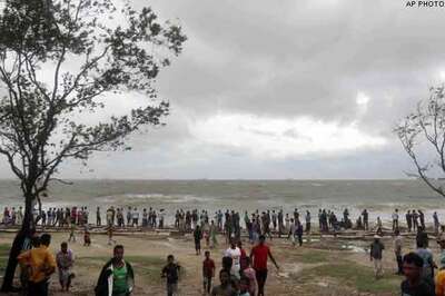 Cyclonic storm Mahasen kills 14 in Bangladesh