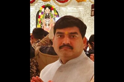 Stuck in Legal Tangle, Will UP's Milkipur See Bypolls After Baba Gorakhnath’s Move to Withdraw Plea Against SP Pick?