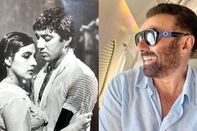 Sunny Deol Left Visibly Embarrassed After Amrita Singh's Mention: 'Dharam ji Told You To Hug...'