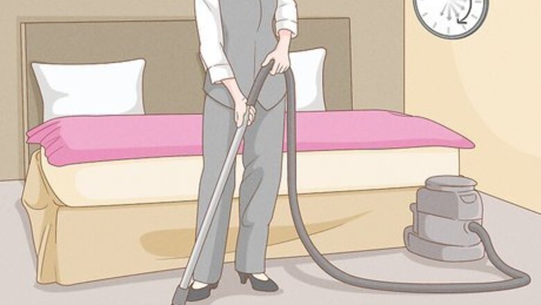 How to Become a Hotel Housekeeper