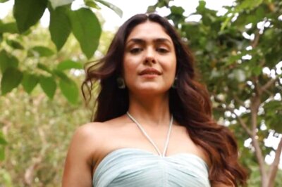 Mrunal Thakur Clocks 5 Years In Bollywood, Says 'Will Become Irrelevant If You Don't...'
