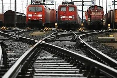 Delhi-Howrah Janta Express looted on Railway Budget day