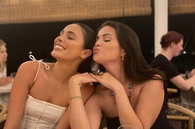 Nothing To See Here, Just Selena Gomez And Her Galpals Having A Good Time On Bachelorette