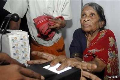 Centre moves SC for modification of earlier order on Aadhaar card