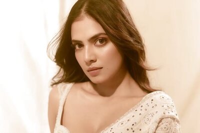 Malavika Mohanan Gives A Refreshing Spin To Ethnic Style In Chikankari Saree