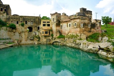 Indian Hindu Pilgrims Reach Pakistan's Punjab Privince for Annual Katas Raj Pilgrimage