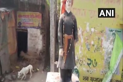 Swami Vivekananda's Statue Vandalised in Murshidabad District of Bengal