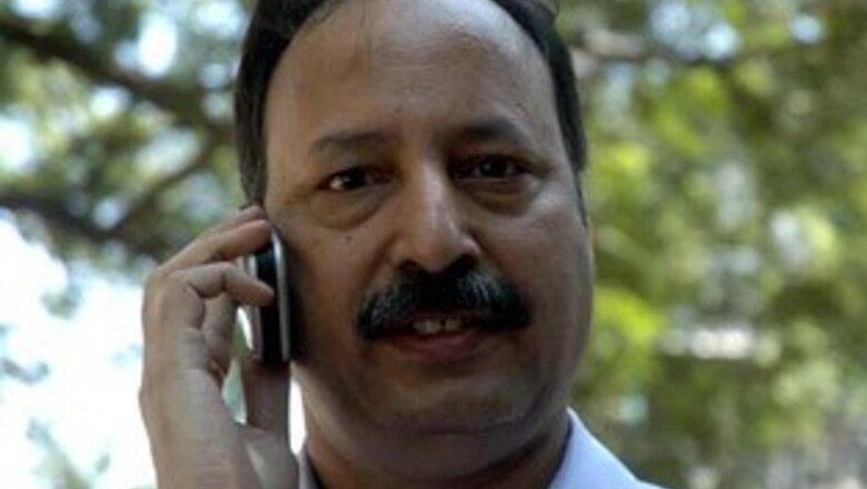 Sweeper's U-turn, says he didn't dump Karkare's vest