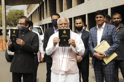 Khattar Presents 'Please All' Budget of Rs 1.55L-Cr Amid Farmers Stir, Proposes 1L New Jobs