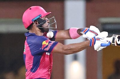 IPL 2024 Qualifier 2, SRH vs RR: Dhruv Jurel Hit on the Throat by T Natarajan's Slower Bouncer