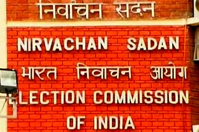 Maharashtra polls: EC serves notice to 7 candidates over paid news