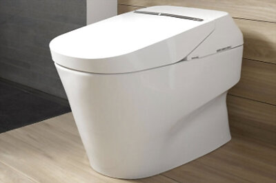 'Smart', self-cleaning, paperfree toilet debuts at CES 2016
