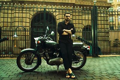 John Abraham's 'Peshawari Chappals' in Mumbai Saga Sourced from Dubai