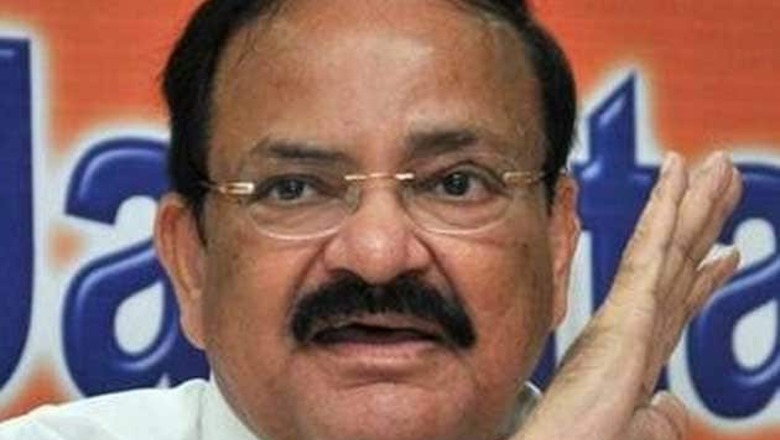 Venkaiah Naidu pays a surprise visit to his ministry; finds officials missing