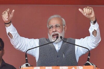 PM Narendra Modi Accuses Pakistan of Interfering in Gujarat Election, Claims it Wants Ahmed Patel as CM