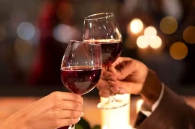 'Pathetic': Internet Fumes Over Couple 'Using Dead Fly' To Avoid Paying At Restaurants