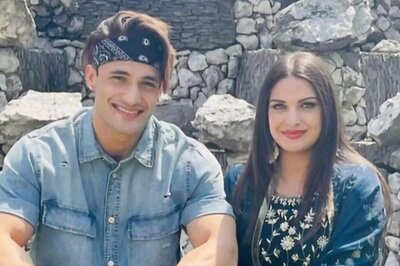 Himanshi Khurana Takes a Dig At Asim Riaz? Shares Cryptic Note: 'You'll Run Out of Love'