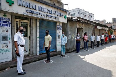 Despite Mamata's Appeal, Closed Private Clinics in West Bengal Cause Woe to Patients Amid Pandemic