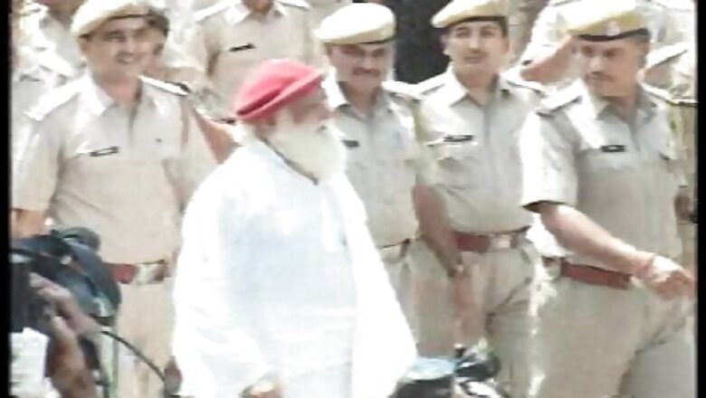 Jodhpur: Asaram's supporters beat up lawyers outside court