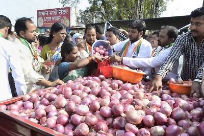 20 Kg Onions Looted from State-run Store in West Bengal's Birbhum District