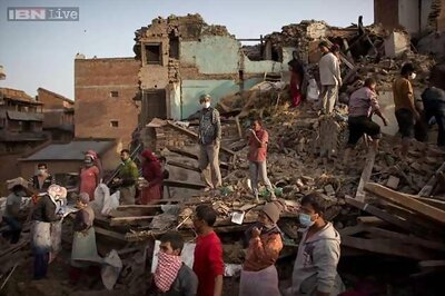 Nepal takes charge of post-quake operations as death toll mounts to 7,557