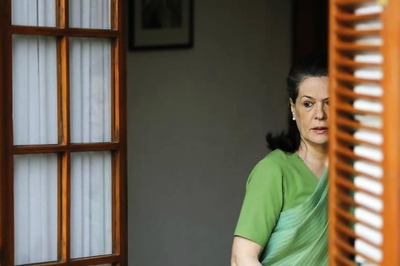 Sonia Gandhi Condemns Delhi Violence, Condoles Death of Head Constable Ratan Lal