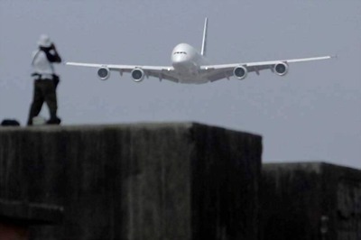 Japan's Narita Airport Shuts Runway for 3 Hours After Bomb Scare
