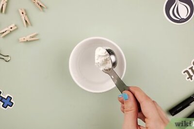 How to Make Cornstarch Paste