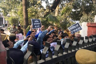 Rose Valley Scam: TMC MPs Protest Outside PM's House, Detained
