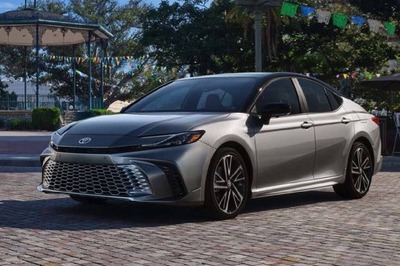 2025 Toyota Camry Revealed Globally With Latest Design, India Launch Next Year