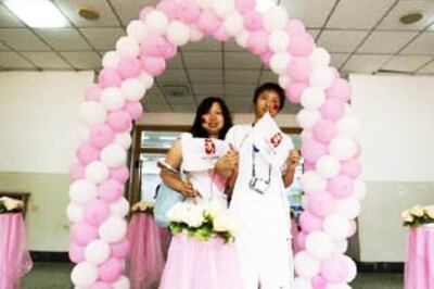Marriage wards off blues, just don't end it: study