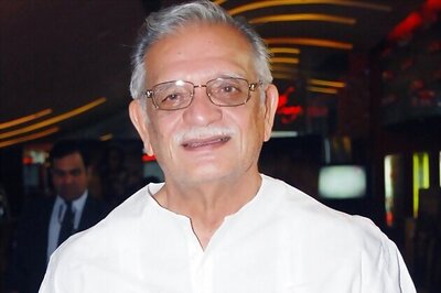 IFFI 2014: Fans get into a scuffle with an usher minutes before the screening of Gulzar's 'Libaas'