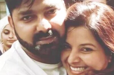Bhojpuri Star Smriti Sinha Reacts To Link-Up Rumours With Pawan Singh