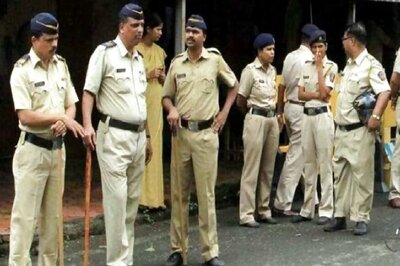 'Healing Tree' Frenzy Turns Violent in MP, Angry 'Devotees' Attack Police Force and Damage Vehicles