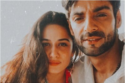 TV Actor Karan Wahi Finally Finds his Juliet in Uditi Singh, Makes Relationship Insta-Official