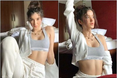 Shanaya Kapoor Drops Pics from Quarantine Photoshoot and Internet is Smitten