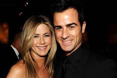 Aniston gets emotional when asked about fiance