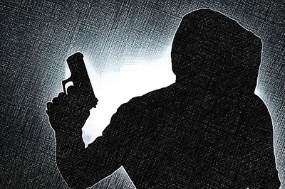 Mumbai Journalist, Travelling by Car, Robbed at Gunpoint by Other Passengers