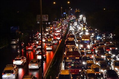 Delhi Records 93 Percent Humidity Today, Temperature Settles at 13 Degrees