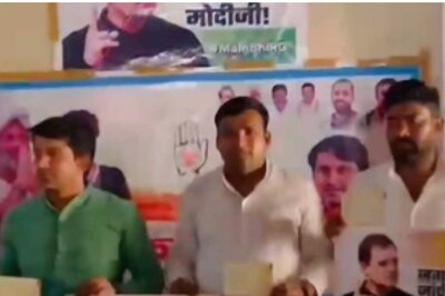 Congress' Youth Wing Launches Postcard Campaign to Seek PM's Answer on 3 Questions