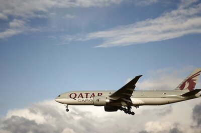 Qatar Airways' Delhi-Doha Flight Diverted to Karachi Due to 'Smoke' in Cargo Hold; Passengers Complain