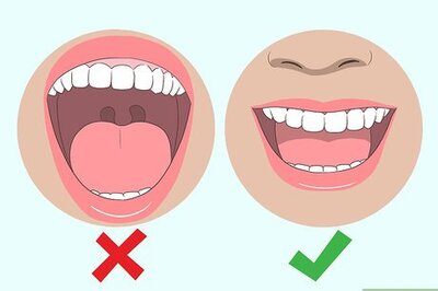How to Use a Tongue Scraper